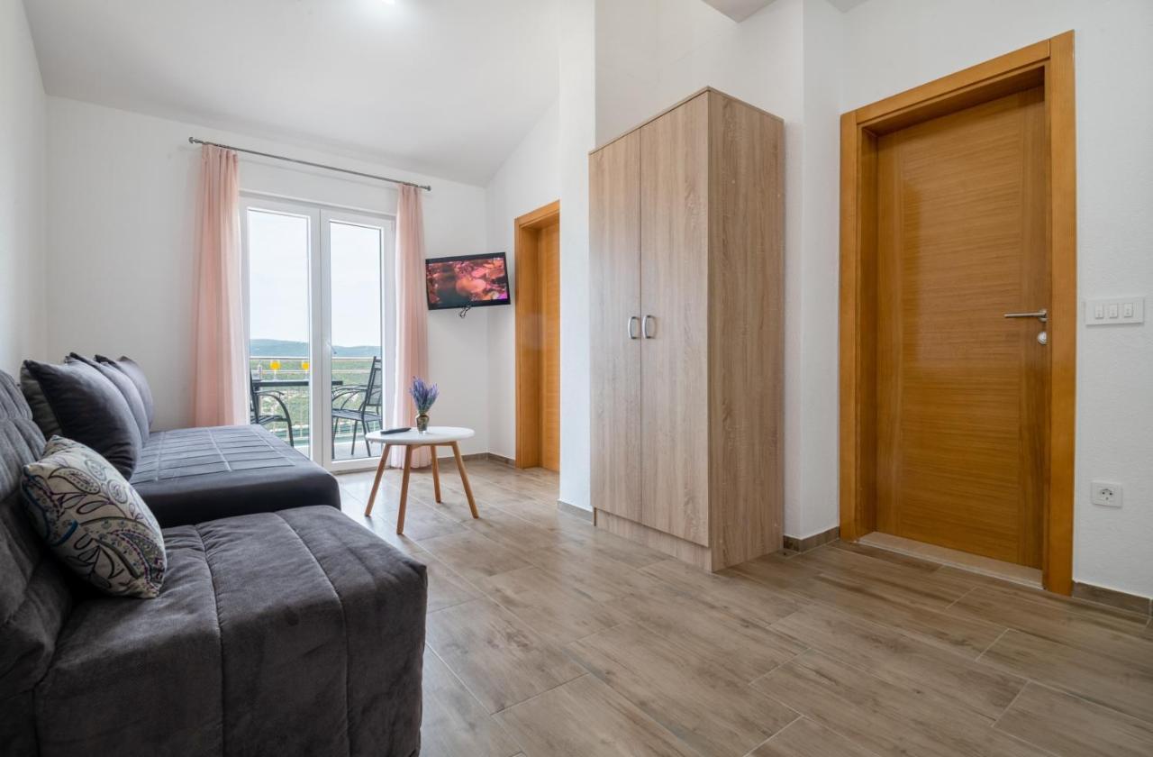 Apartments Glorija 内乌姆 外观 照片