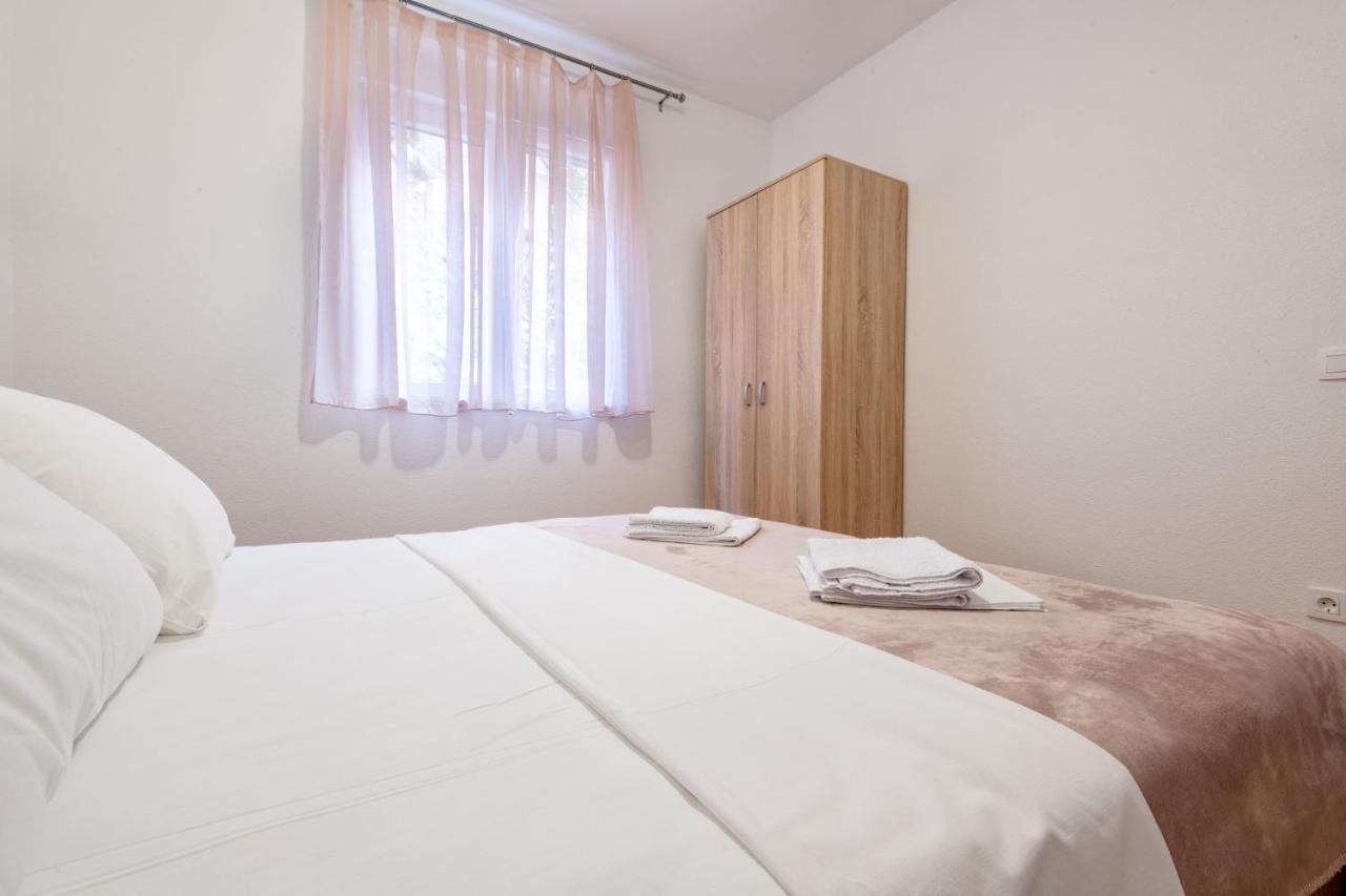 Apartments Glorija 内乌姆 外观 照片