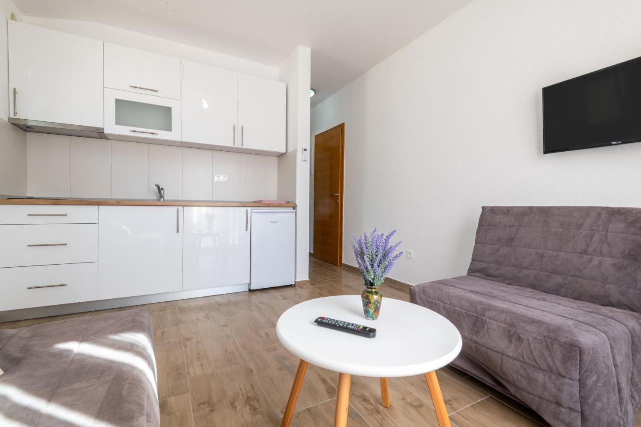 Apartments Glorija 内乌姆 外观 照片