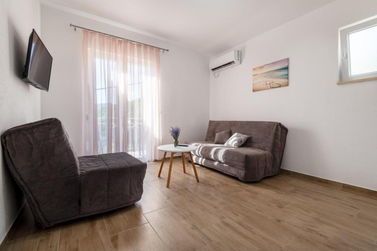Apartments Glorija 内乌姆 外观 照片