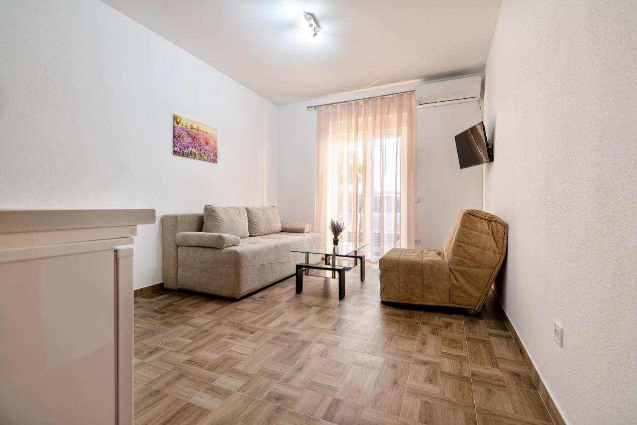Apartments Glorija 内乌姆 外观 照片