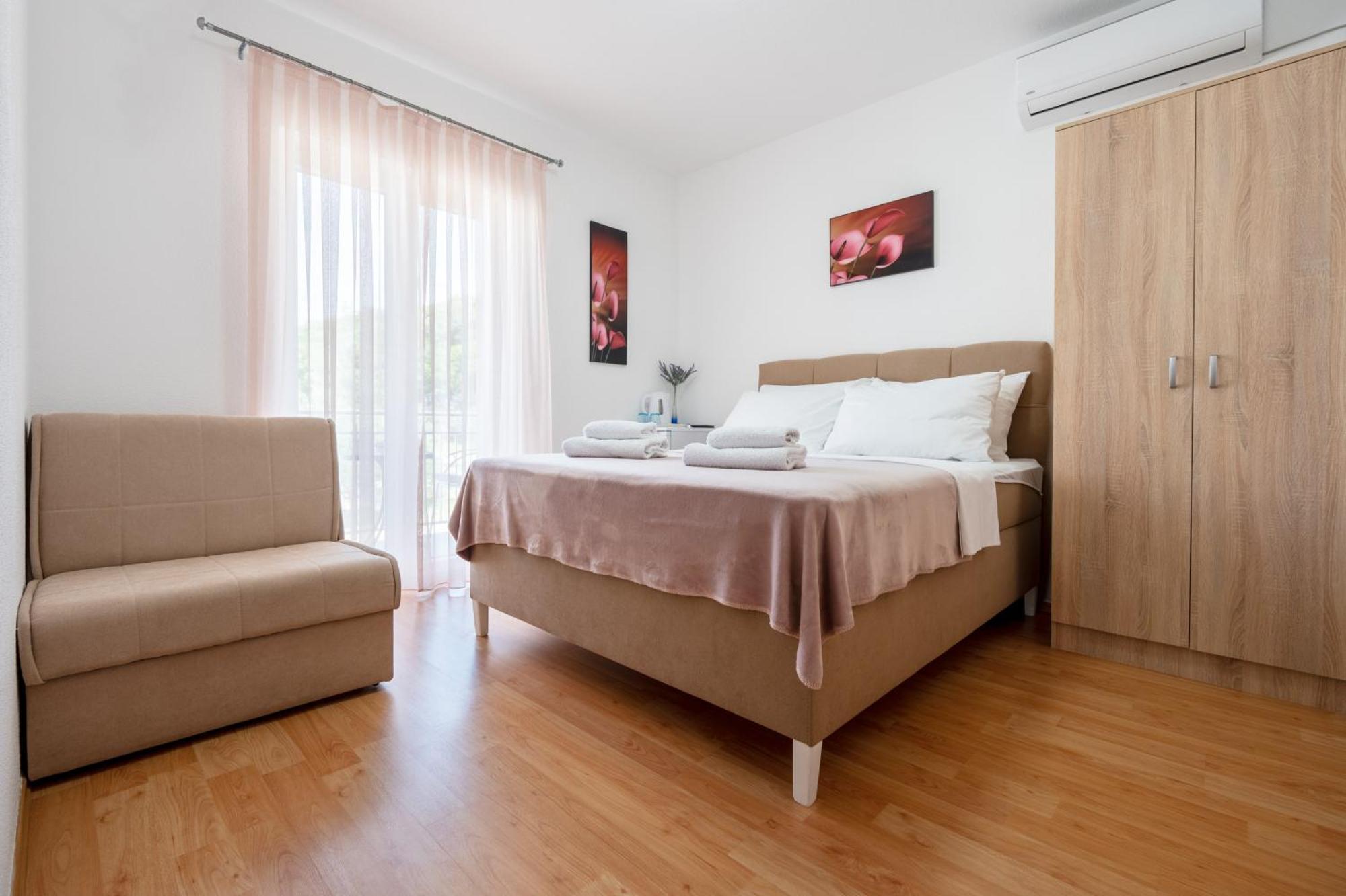 Apartments Glorija 内乌姆 客房 照片
